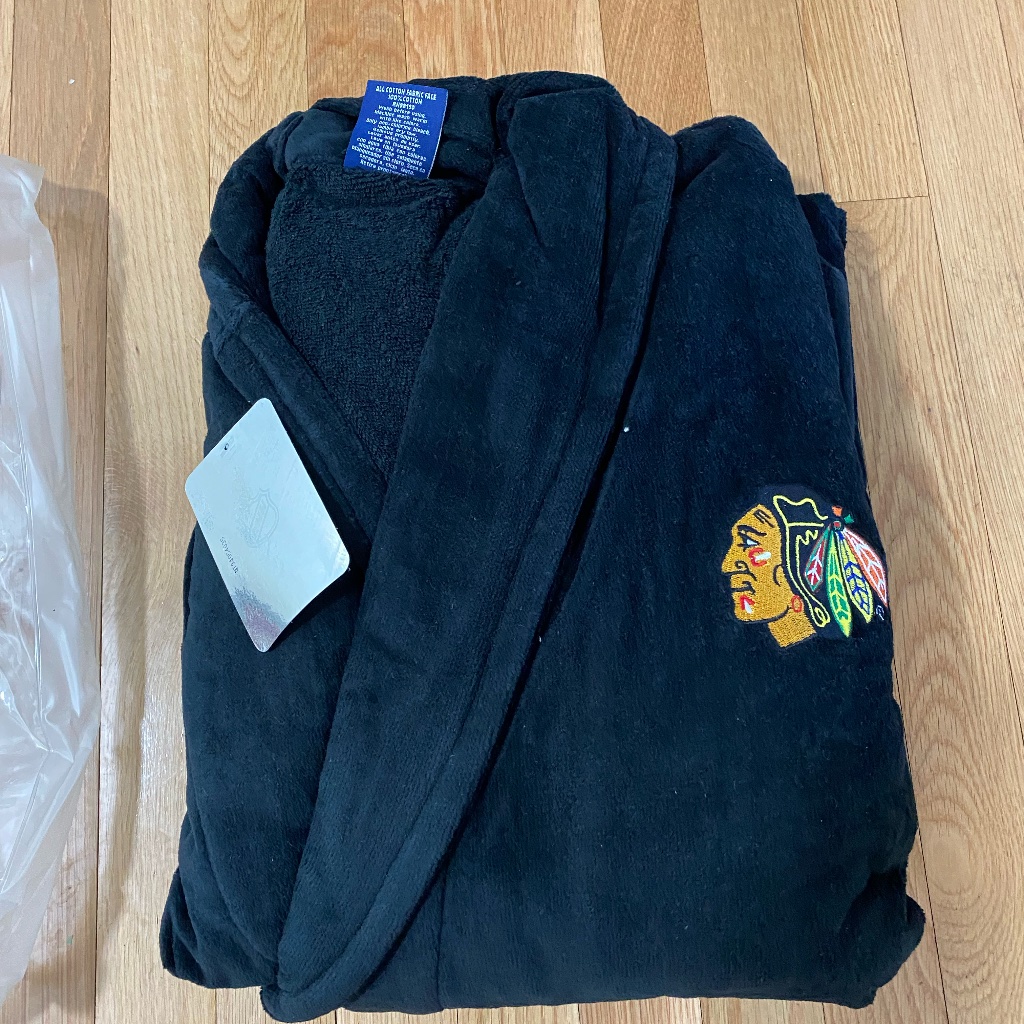 Nhl Licensed Chicago Black Hawks Robe